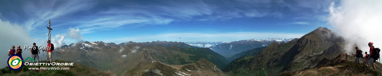 05 Panoramica dal Pizzo Segade al Monte Fioraro.jpg